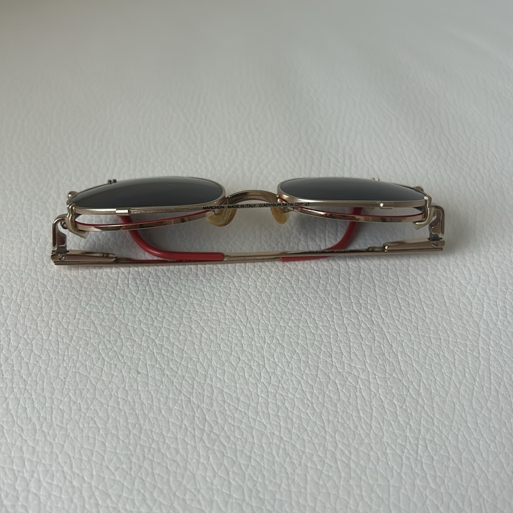 NEW. Round Red Retro Frame - Picture 9 of 15